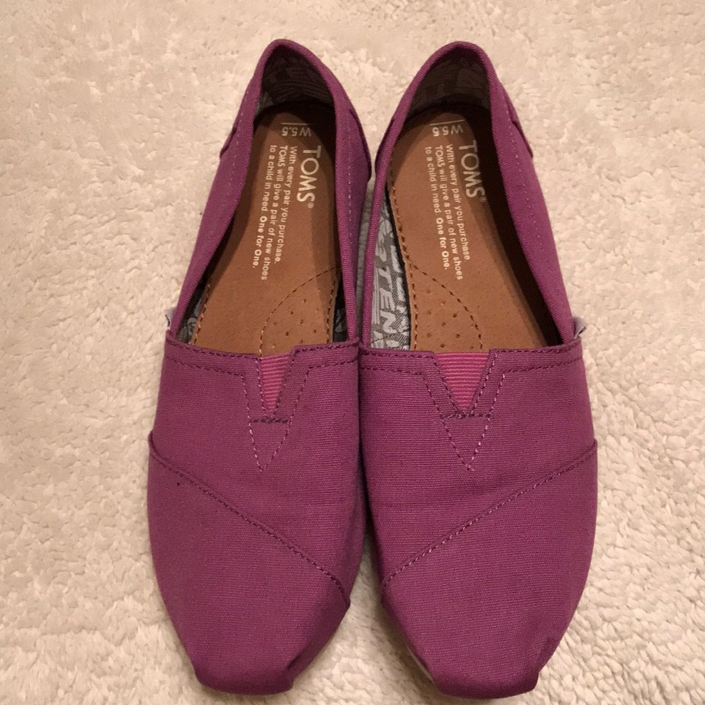 TOMS shoes